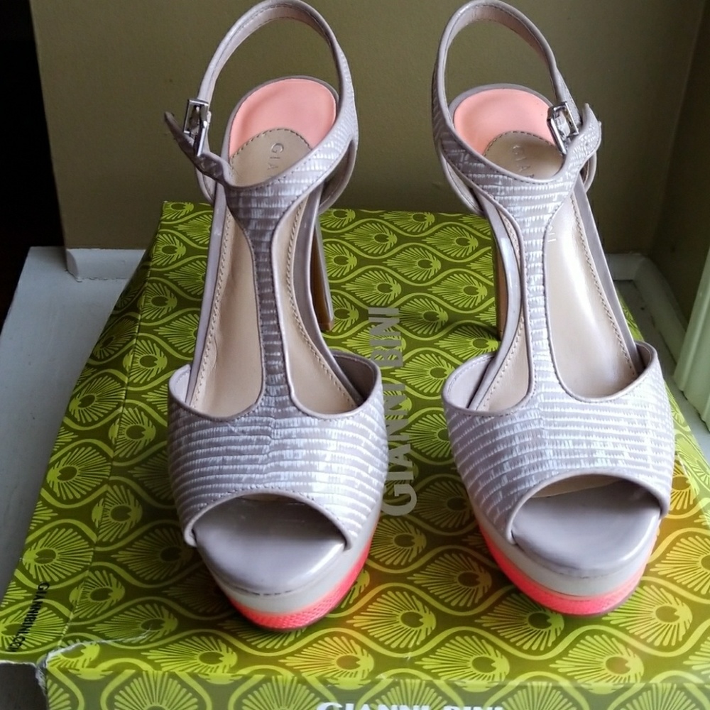 Gianni Bini heeled sandals